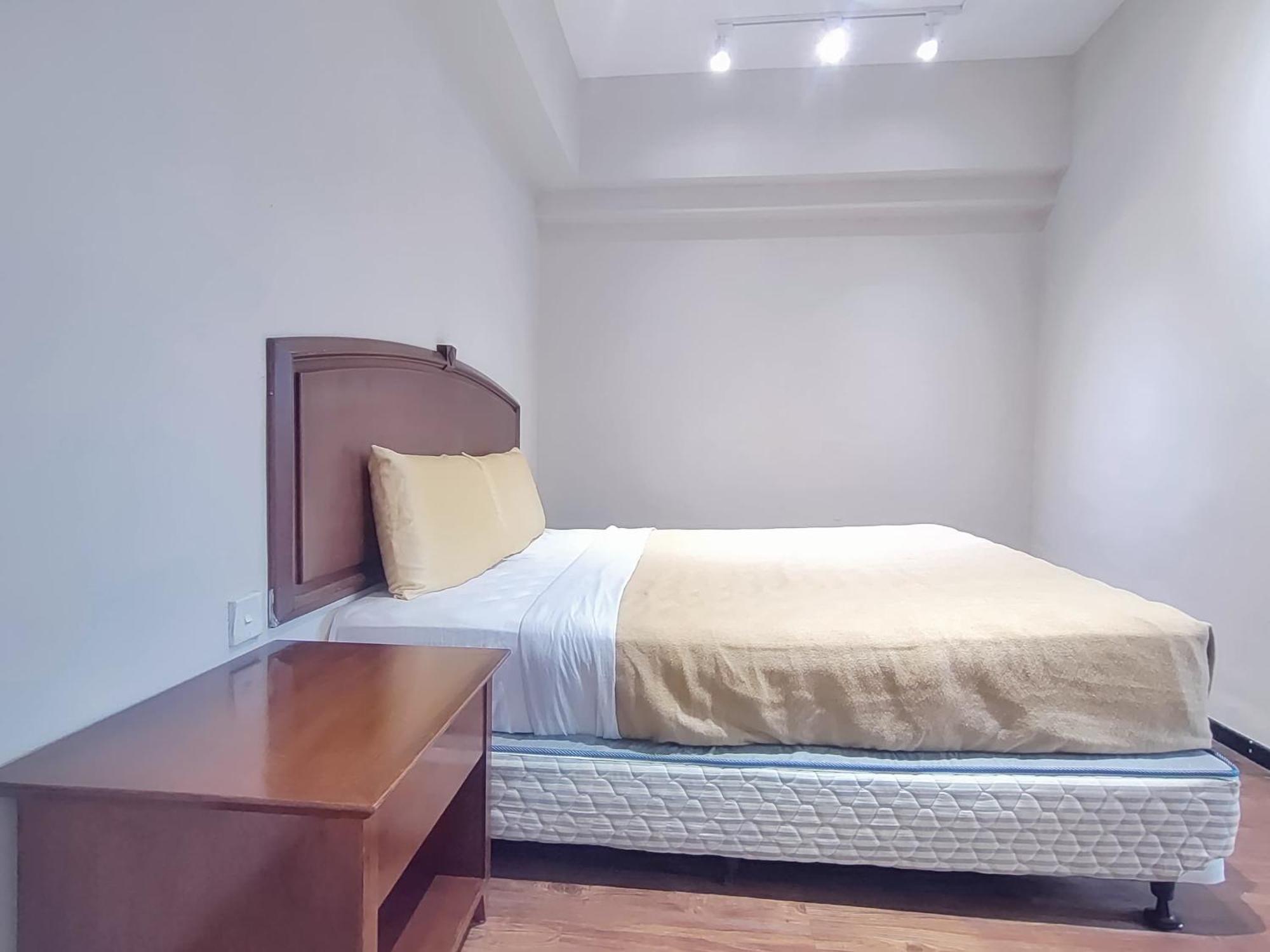 ברינצ'אנג The Little Star Studio Hotel- Star Regency מראה חיצוני תמונה