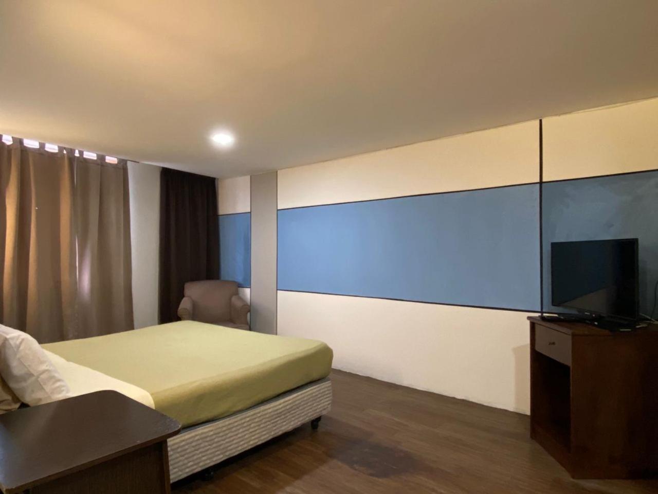 ברינצ'אנג The Little Star Studio Hotel- Star Regency מראה חיצוני תמונה