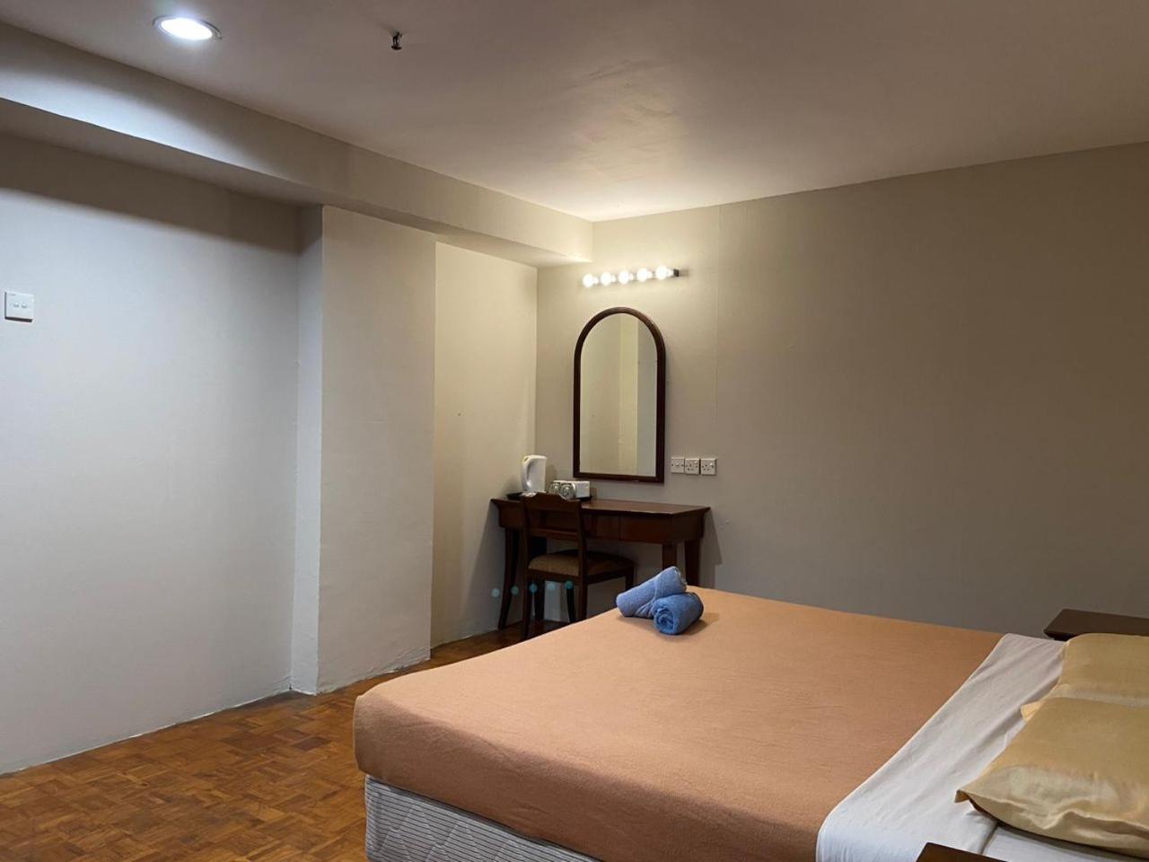 ברינצ'אנג The Little Star Studio Hotel- Star Regency מראה חיצוני תמונה