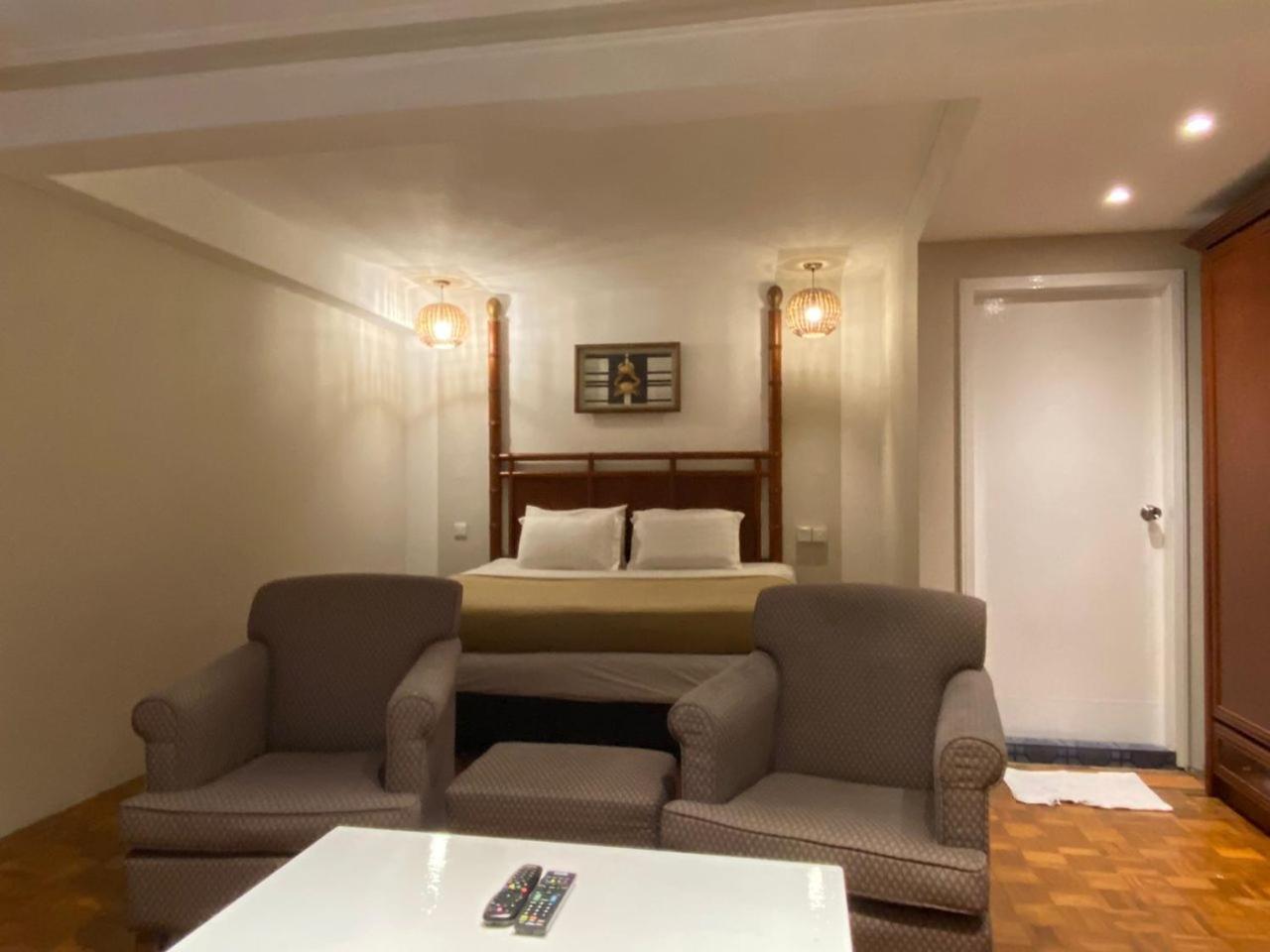 ברינצ'אנג The Little Star Studio Hotel- Star Regency מראה חיצוני תמונה