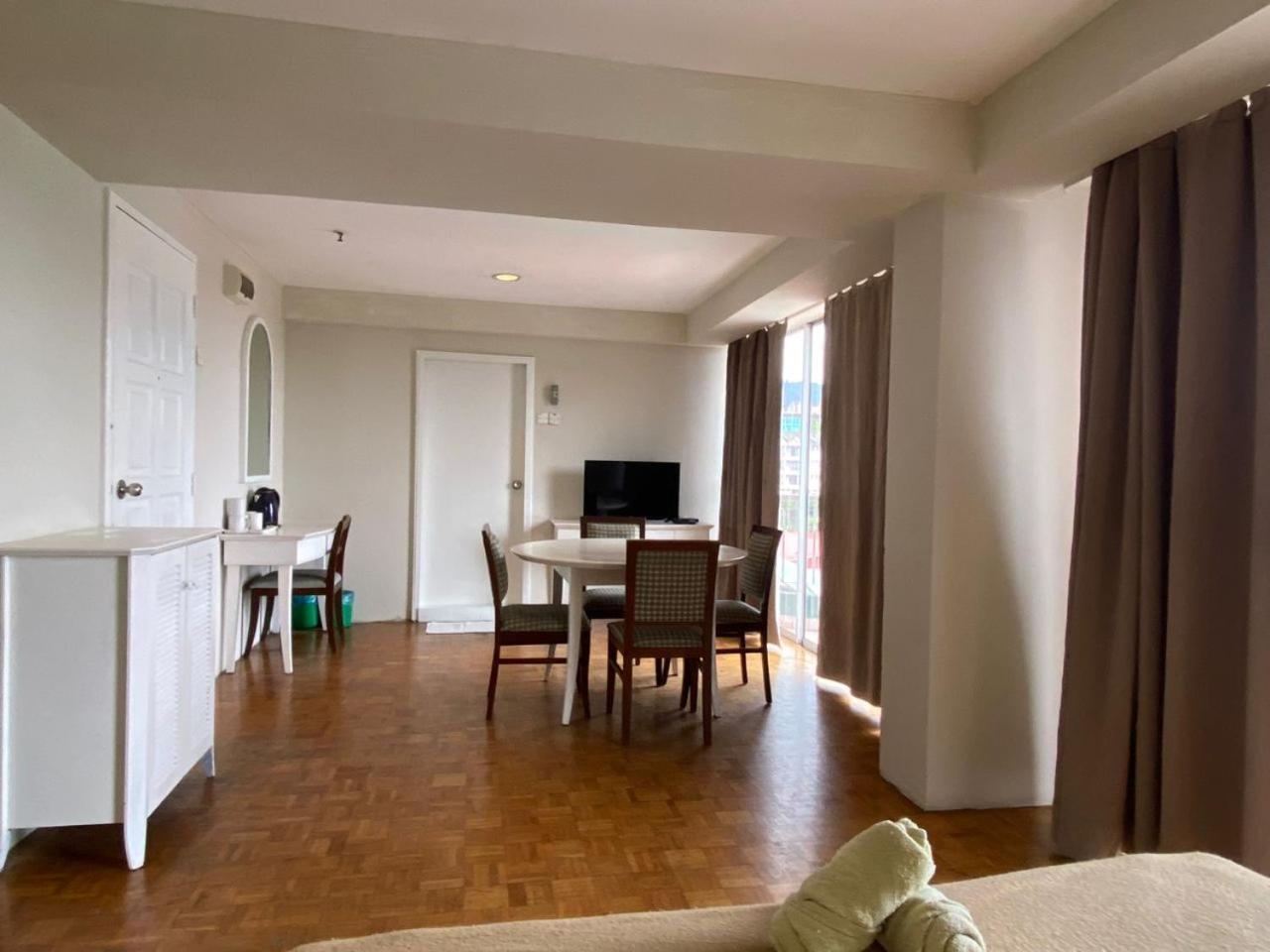 ברינצ'אנג The Little Star Studio Hotel- Star Regency מראה חיצוני תמונה
